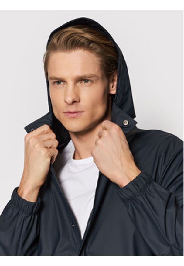 Rains Kurtka przeciwdeszczowa Unisex 18140 Granatowy Regular Fit. Kolor: niebieski. Materiał: syntetyk