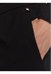 BOSS - Boss Spodnie dresowe Identity 50481199 Czarny Regular Fit. Kolor: czarny. Materiał: dresówka, bawełna