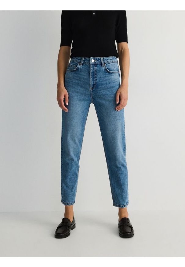 Reserved - Jeansy mom fit - niebieski. Kolor: niebieski