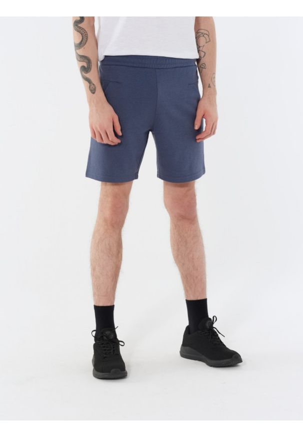 outhorn - Spodenki dresowe męskie. Okazja: na co dzień. Materiał: dresówka. Sezon: lato. Styl: sportowy, casual
