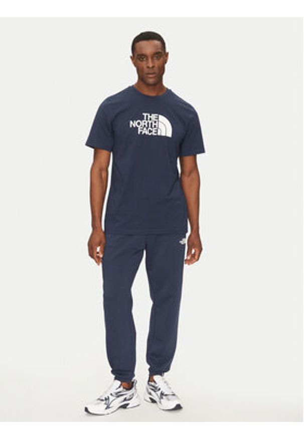 The North Face T-Shirt Easy NF0A8A6C Granatowy Regular Fit. Kolor: niebieski. Materiał: syntetyk, bawełna