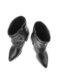 Czarne Kowbojki Armodo Stylowe Obuwie Damskie Na Obcasie. Kolor: czarny. Obcas: na obcasie. Styl: elegancki. Wysokość obcasa: średni #9