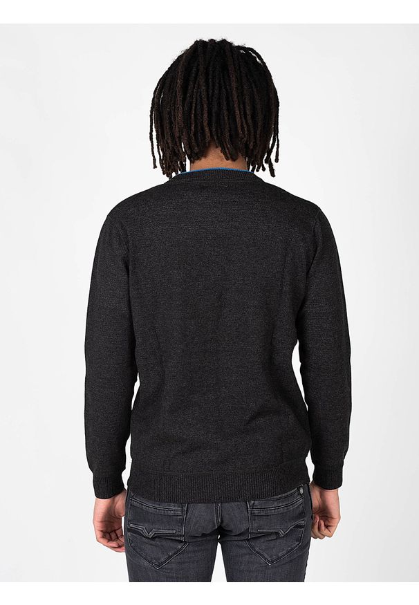 Pepe Jeans Sweter "Marcel" | PM702174 | Marcel | Mężczyzna | Grafitowy. Okazja: na co dzień. Kolor: szary. Materiał: poliester, wiskoza, poliamid. Wzór: aplikacja. Styl: casual