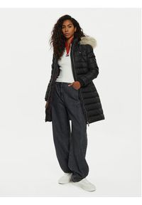 Tommy Jeans Kurtka puchowa Essential DW0DW18864 Czarny Slim Fit. Kolor: czarny. Materiał: syntetyk. Sezon: zima #5