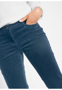Spodnie sztruksowe ze stretchem Bootcut bonprix ciemnoniebieski. Kolor: niebieski. Materiał: sztruks #6