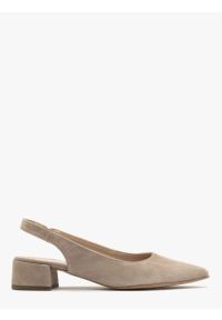 Ryłko - Beżowe czółenka z otwartą piętą typu slingback. Nosek buta: otwarty. Kolor: beżowy. Materiał: welur, skóra. Szerokość cholewki: normalna. Obcas: na obcasie. Styl: street. Wysokość obcasa: średni