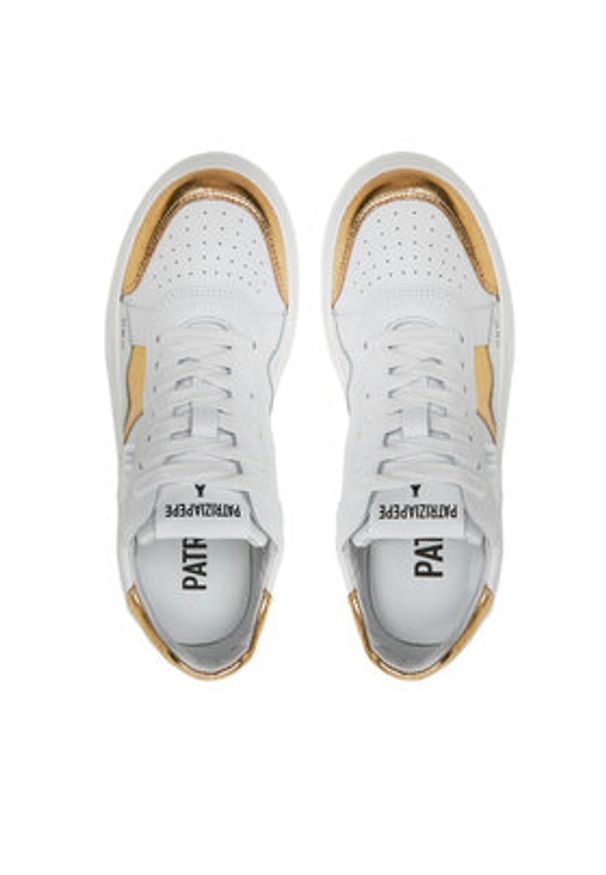 Patrizia Pepe Sneakersy 2Z0008/L112-Y459 Biały. Kolor: biały. Materiał: skóra