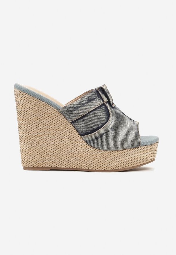 Renee - Niebieskie Klapki na Platformie i Koturnie Stylizowane na Denim Iveltia. Okazja: na co dzień. Kolor: niebieski. Materiał: denim. Wzór: aplikacja. Obcas: na koturnie. Styl: elegancki, casual