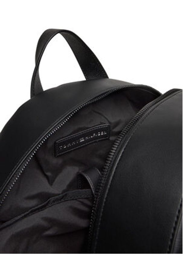 TOMMY HILFIGER - Tommy Hilfiger Plecak Th Corp Backpack AM0AM13221 Czarny. Kolor: czarny. Materiał: skóra