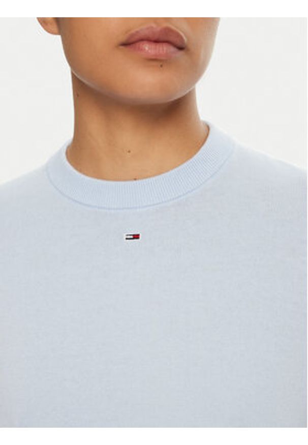 Tommy Jeans Sweter Essential DW0DW20159 Błękitny Regular Fit. Kolor: niebieski. Materiał: bawełna