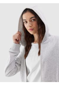 4f - 4F Bluza dresowa rozpinana z kapturem damska - szara M. Okazja: na co dzień. Typ kołnierza: kaptur. Kolor: szary. Materiał: dresówka. Wzór: gładki, ze splotem. Styl: sportowy, casual