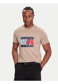 Tommy Jeans T-Shirt DM0DM21977 Beżowy Regular Fit. Kolor: beżowy. Materiał: bawełna