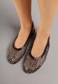 Born2be - Brązowe Lakierowane Sandały Ozdobione Cyrkoniami Caiwenys. Okazja: na co dzień. Kolor: brązowy. Materiał: lakier. Wzór: aplikacja. Sezon: lato. Styl: casual #7