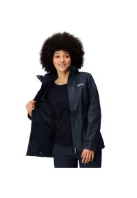 Regatta - Kurtka przeciwdeszczowa trekkingowa damska Daysha. Kolor: niebieski. Materiał: softshell. Sport: turystyka piesza #1