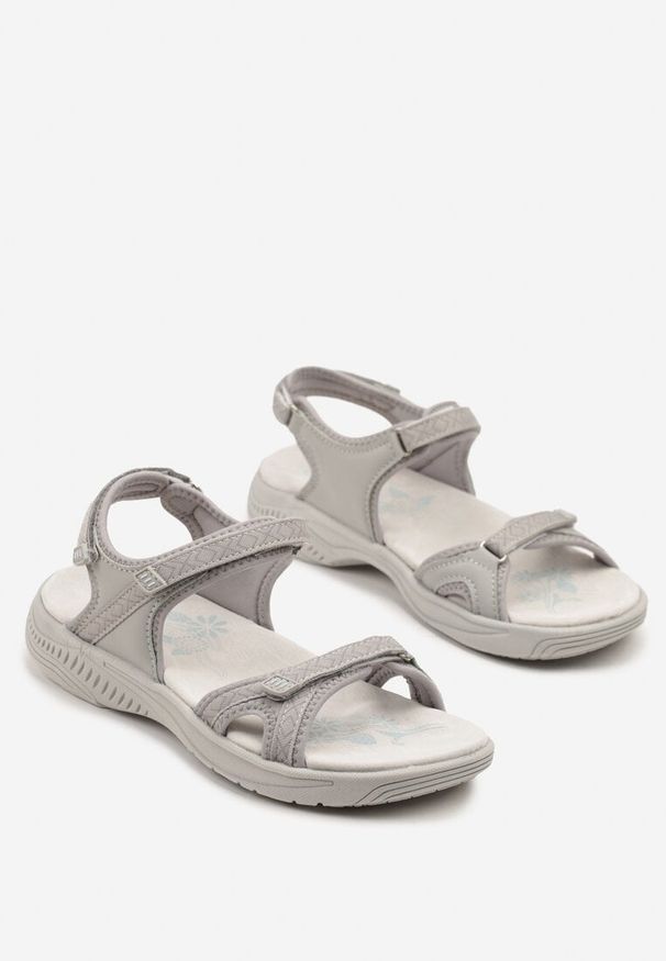 Born2be - Szaro-Niebieskie Sandały w Sportowym Stylu ze Skórzaną Wkładką Sadele. Okazja: na spacer, na co dzień. Zapięcie: rzepy. Kolor: szary. Materiał: skóra. Sezon: lato. Obcas: na obcasie. Styl: sportowy. Wysokość obcasa: niski