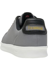Syntetyczne trenery z niską górą Hummel Busan Nubuck. Kolor: szary. Materiał: syntetyk, nubuk