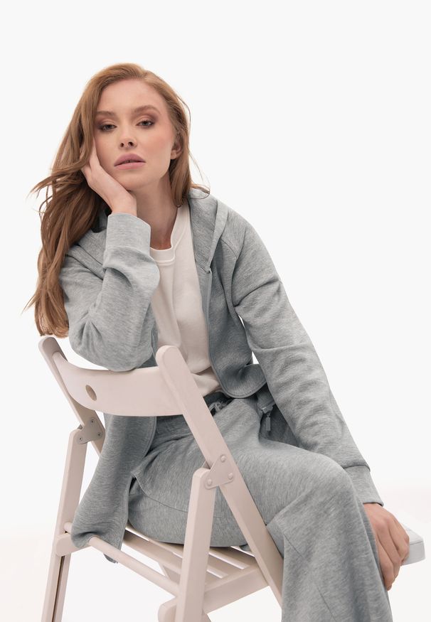 Volcano - Bluza z kapturem B-BELLA. Okazja: na co dzień. Typ kołnierza: kaptur. Materiał: poliester, dresówka, materiał, wiskoza, elastan. Wzór: haft, gładki. Styl: klasyczny, casual