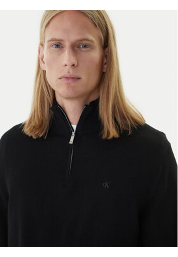 Calvin Klein Sweter LV04LD318G Czarny Regular Fit. Kolor: czarny. Materiał: wełna