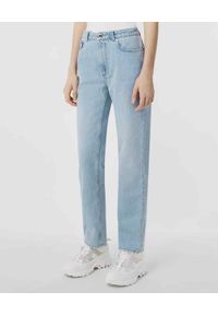 Burberry - BURBERRY - Jasnoniebieskie jeansy o prostym kroju. Kolor: niebieski. Wzór: aplikacja