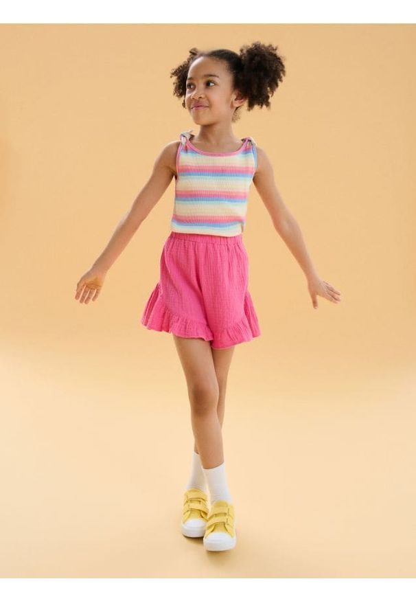 Sinsay - Szorty z muślinowej bawełny wykończone falbanami - różowy. Kolor: różowy. Materiał: bawełna