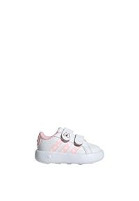 Adidas - Pantofelki dla dzieci adidas x Disney Minnie Mouse Grand. Kolor: biały, wielokolorowy, różowy. Wzór: motyw z bajki