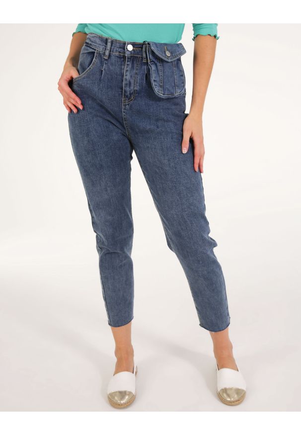 Unisono - SPODNIE - JEANSY 70-F3820-1 BLU. Materiał: jeans