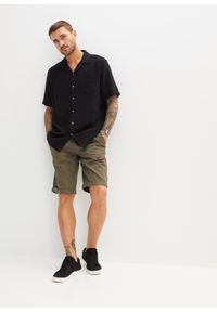 bonprix - Bermudy z gumką w talii, z czystej bawełny, Regular Fit. Kolor: zielony. Materiał: bawełna