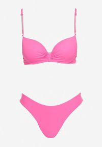 Born2be - Różowe Bikini Góra z Regulowanymi Ramiączkami Ozdobionymi Cyrkoniami z Elastycznym Dołem w Zestawie Spodenki Kąpielowe z Gumką w Pasie Quilalia. Kolor: różowy. Wzór: aplikacja
