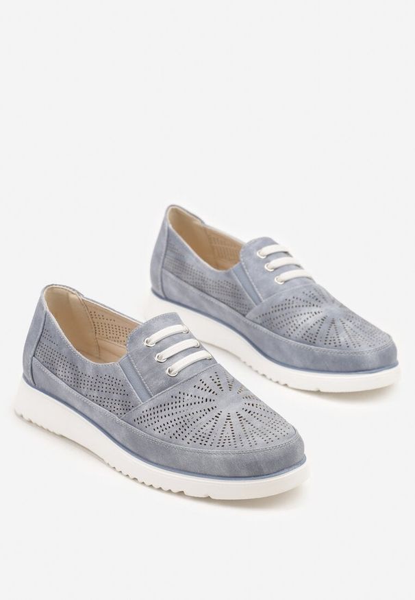 Born2be - Niebieskie Półbuty ze Skórzaną Wkładką i Ozdobną Perforacją Jolmio. Okazja: na co dzień. Kolor: niebieski. Materiał: skóra. Styl: elegancki, casual, klasyczny