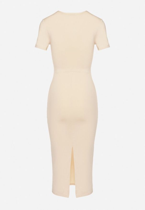 Born2be - Jasnobeżowa Sukienka Dopasowana Bodycon z Dekoltem w Serek Efricene. Okazja: na co dzień. Typ kołnierza: dekolt w serek. Kolor: beżowy. Materiał: jeans. Długość rękawa: krótki rękaw. Typ sukienki: bodycon. Styl: casual, klasyczny