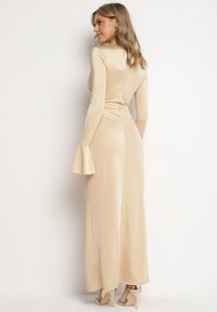 Born2be - Beżowa Koktajlowa Sukienka z Usztywnioną Linią Ramion i Rozkloszowanymi Rękawami Semirienne. Kolor: beżowy. Wzór: aplikacja. Styl: wizytowy #2
