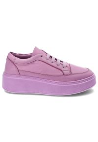 Fioletowe Sneakersy Venezia Stylowe Obuwie Damskie. Okazja: na spacer. Kolor: fioletowy. Materiał: skóra. Szerokość cholewki: normalna. Sezon: lato, wiosna. Obcas: na obcasie. Wysokość obcasa: średni. Sport: turystyka piesza #5