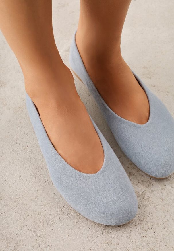 Renee - Niebieskie Balerinki z Imitacji Zamszu w Stylu Basic Saraphiele. Okazja: na randkę. Kolor: niebieski. Materiał: zamsz