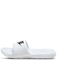 Klapki męskie Nike Victori One CN9675-100 - białe. Okazja: na co dzień. Zapięcie: pasek. Kolor: biały. Sport: turystyka piesza, pływanie