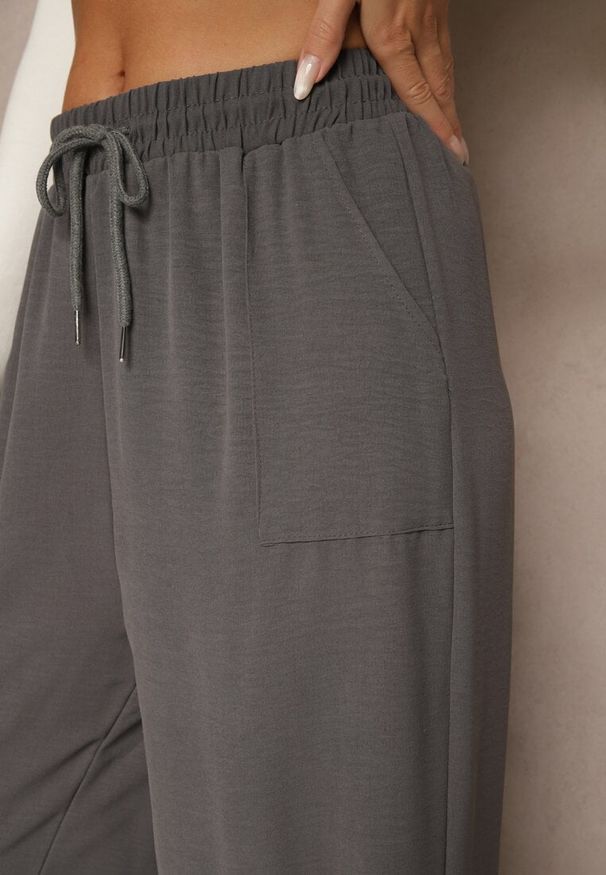 Renee - Szare Szerokie Spodnie z Wiskozą z Gumką w Pasie Lealirre. Okazja: na co dzień. Kolor: szary. Materiał: wiskoza. Wzór: gładki. Styl: casual
