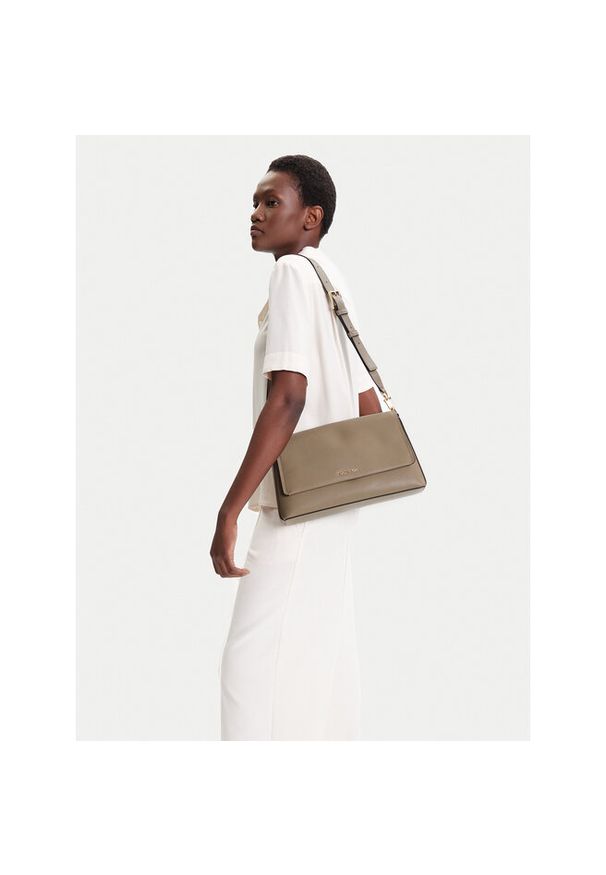 Torebka MICHAEL Michael Kors. Kolor: beżowy