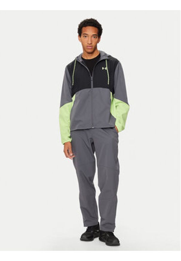 Under Armour Spodnie dresowe Ua Legacy Windbreaker 1382876 Szary Regular Fit. Kolor: szary. Materiał: syntetyk