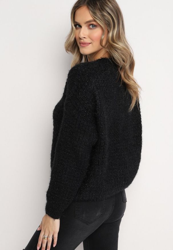 Born2be - Czarny Dzianinowy Sweter z Warkoczykowym Splotem Akina. Kolor: czarny. Materiał: dzianina. Długość rękawa: długi rękaw. Długość: długie. Wzór: ze splotem