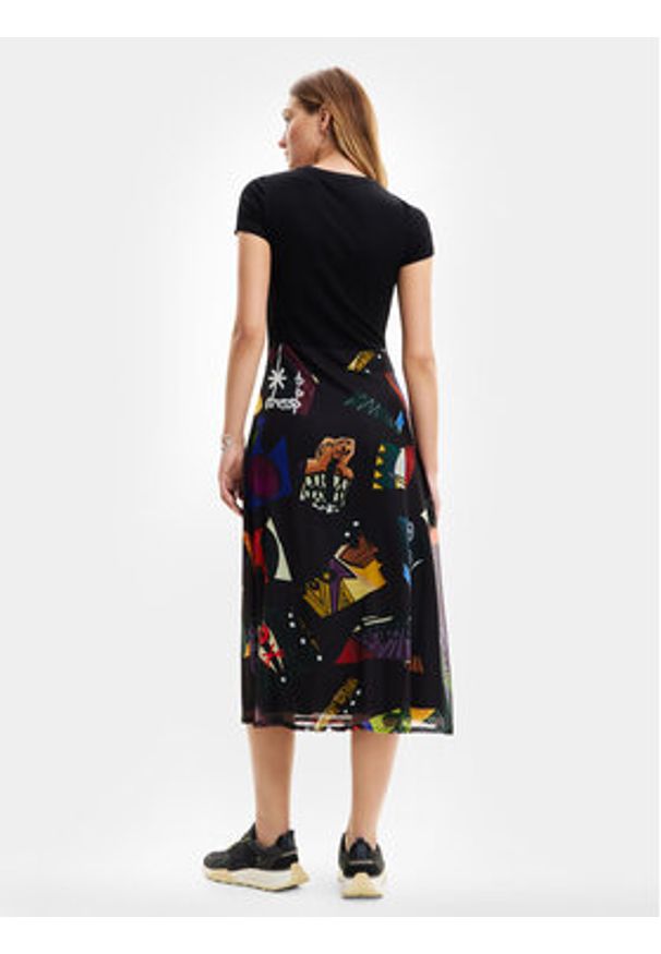 Desigual Sukienka codzienna MONSIEUR CHRISTIAN LACROIX Lin 24SWVK47 Czarny Regular Fit. Okazja: na co dzień. Kolor: czarny. Materiał: wiskoza, syntetyk. Typ sukienki: proste. Styl: casual