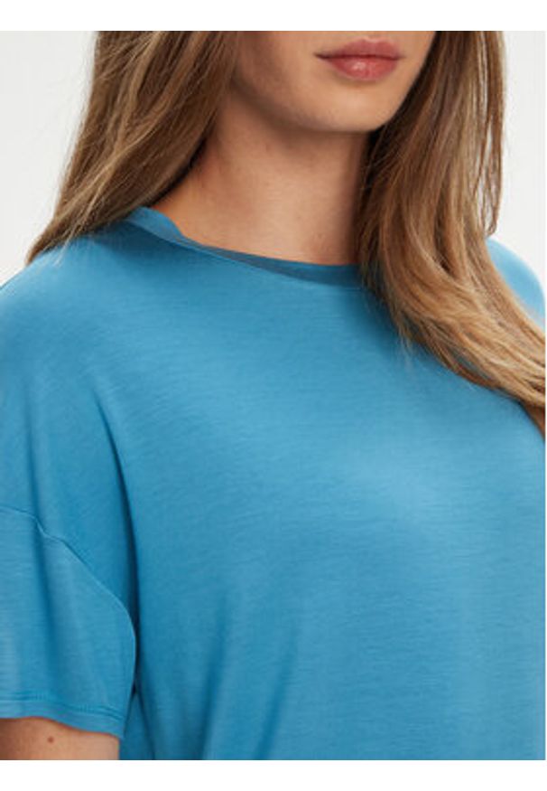 United Colors of Benetton - United Colors Of Benetton T-Shirt 3Z12D101X Niebieski Slim Fit. Kolor: niebieski. Materiał: wiskoza