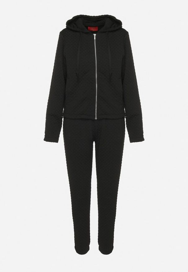 Born2be - Czarny Pikowany Komplet Dresowy z Bawełną Bluza z Kapturem i Spodnie Joggery Evalisseia. Kolor: czarny. Materiał: bawełna, dresówka