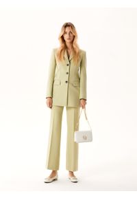 Kazar - Minimalistyczna skórzana torebka na łańcuszku. Kolor: biały. Materiał: skórzane. Styl: wizytowy, klasyczny, elegancki. Rodzaj torebki: na ramię #10