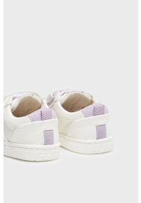 Mayoral buty dziecięce kolor biały. Nosek buta: okrągły. Zapięcie: rzepy. Kolor: biały. Materiał: guma #2