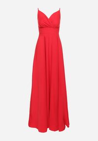 Born2be - Czerwona Rozkloszowana Klasyczna Sukienka z Kopertowym Dekoltem na Cienkich Ramiączkach z Rozcięciem Vinelia. Typ kołnierza: dekolt kopertowy. Kolekcja: dla wysokich. Kolor: czerwony. Długość rękawa: na ramiączkach. Typ sukienki: kopertowe. Styl: klasyczny. Długość: maxi #7