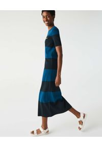 Lacoste - LACOSTE - Sukienka w paski z logo. Kolor: czarny. Materiał: prążkowany. Wzór: paski. Typ sukienki: dopasowane. Długość: maxi #3