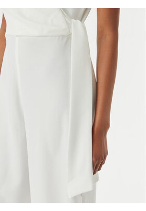 Rinascimento Kombinezon CFC0122679003 Biały Regular Fit. Kolor: biały. Materiał: syntetyk