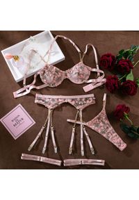 Intica - Komplet bielizny z haftem i złotymi akcentami Sooyoun. Kolor: różowy. Materiał: materiał. Wzór: haft #1