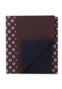 Adam Collection - Elegancki brązowy szal do płaszcza w granatowo-biały wzorek L20. Kolor: biały, brązowy, wielokolorowy, niebieski. Materiał: wiskoza, tkanina. Wzór: gładki. Styl: elegancki #1