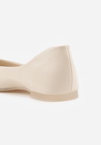 Born2be - Jasnobeżowe Eleganckie Eleganckie Balerinki z Noskiem w Szpic Abssis. Okazja: na co dzień. Kolor: beżowy. Materiał: jeans. Styl: elegancki #9