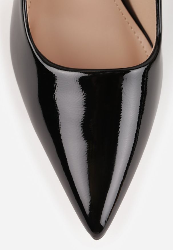 Born2be - Czarne Lakierowane Klasyczne Szpilki Rorita. Okazja: na co dzień, do pracy, na spotkanie biznesowe. Nosek buta: szpiczasty. Kolor: czarny. Materiał: lakier. Sezon: lato. Obcas: na szpilce. Styl: klasyczny